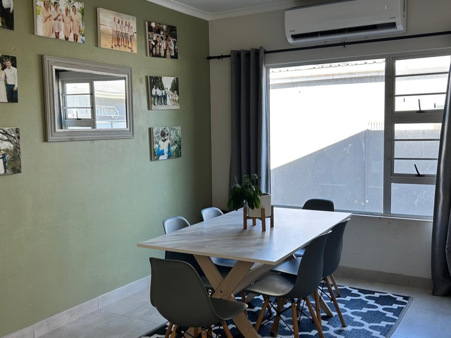 5 Bedroom Property for Sale in Sunrise On Sea Eastern Cape